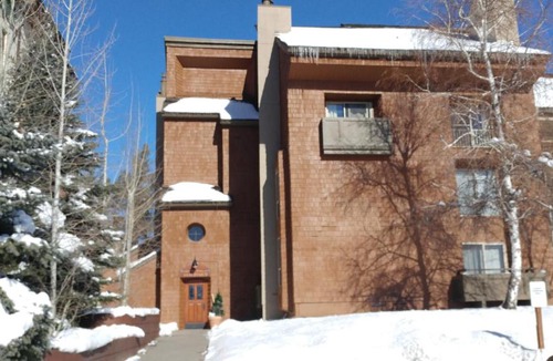 Elkhorn Village Apartment | Elkhorn Village