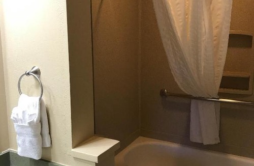 Elkhorn Village Apartment | Elkhorn Village