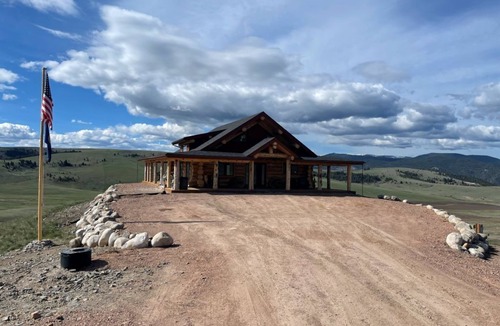 Philipsburg Cabin | ElkView Outpost at Rock Creek Montana