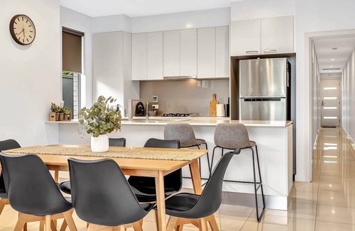 Dover Gardens House | Ella House I