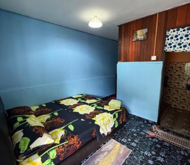 Tioman Island Hotel | Ella's Place Salang Tioman