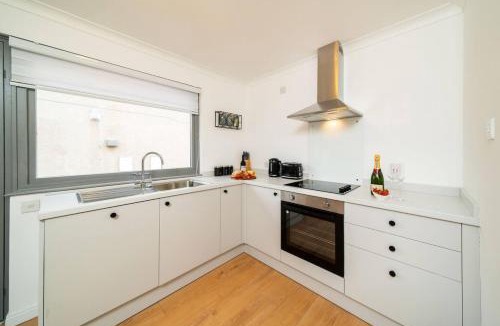 Carnoustie House | Ellaburn