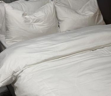 Farnworth House | Ellas Stays