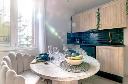 Evreux Apartment | Ellendor