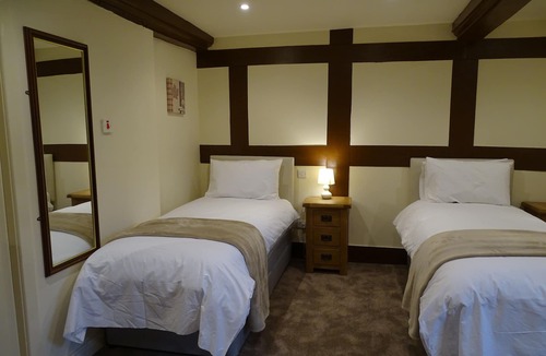 Ellesmere Hotel | Ellesmere Hotel