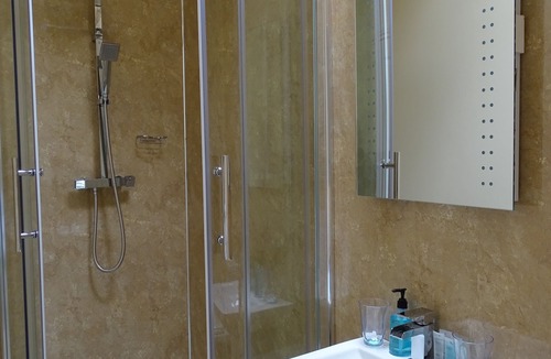 Ellesmere Hotel | Ellesmere Hotel