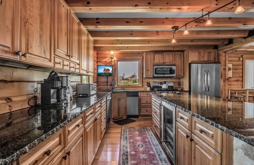 Farmersville Station Cabin | Ellicottville Cabin w/hot tub, stocked pond & 150+ acres of land to explore!