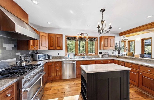 Salamanca House | Ellicottville Escape Chalet, 5 min from town