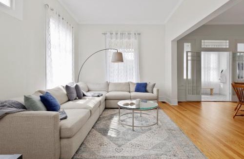 Seguin House | Ellie Marie House