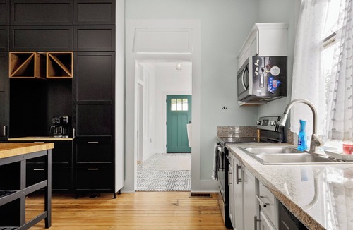 Seguin House | Ellie Marie House