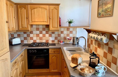 Bowness-on-Windermere Apartment | Ellie's View, home from home!