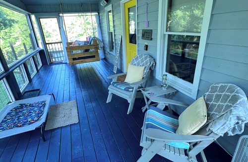 Ellijay Cabin | ELLIJAY GA. COZY, 5⭐️. PUP FRIENDLY, MT. VIEWS, PRIVATE LAKE “Mountain Soul”