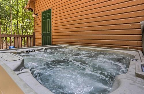 Ellijay House | Ellijay Resort Cabin w/Fire Pit, Decks, & Hot Tub