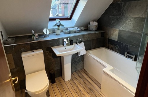 Ellon Other | Ellon Apartment