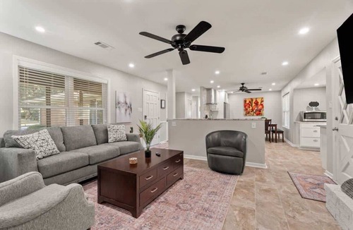 Fort Smith House | Ellsworth-Newly Remodeled 5BR