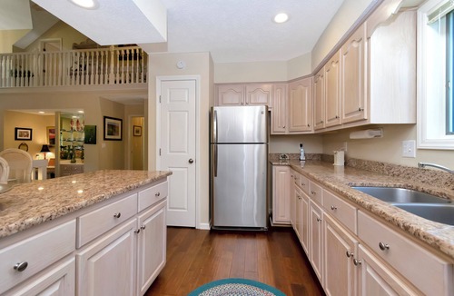 Blowing Rock Condo | Elm 2 | Restaurant, Pool, Spa