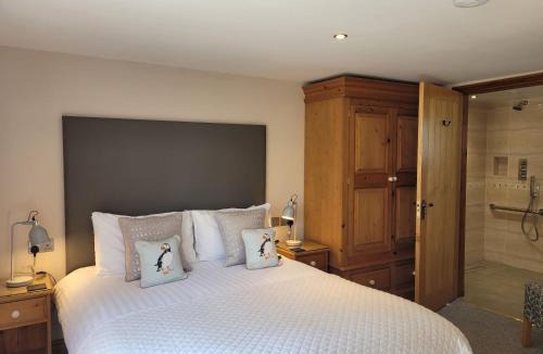 Frampton House | Elm Cottage