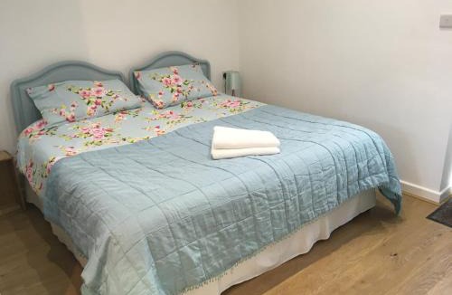 Cotebrook Ski Chalet | Elm Cottage Touring Park