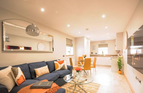 Reading Apartment | Elm House - 1-Bed, 1-Bath with Private Terrace