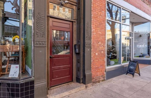 Downtown Greensboro Condo | Elm St. Retro Retreat