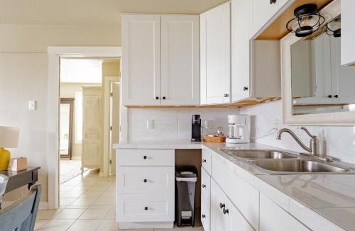 Seguin House | Elm Street Cottage