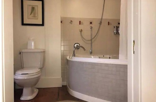 Northampton Apartment | Elm Suite with a Private Bathroom in front of Smith College Quadrangle