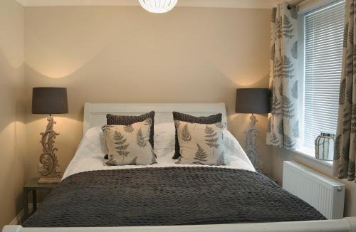 Potter Brompton House | Elm Tree Cottage