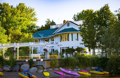 Otonabee-South Monaghan Cottage | Elmhirst's Resort - On a lake