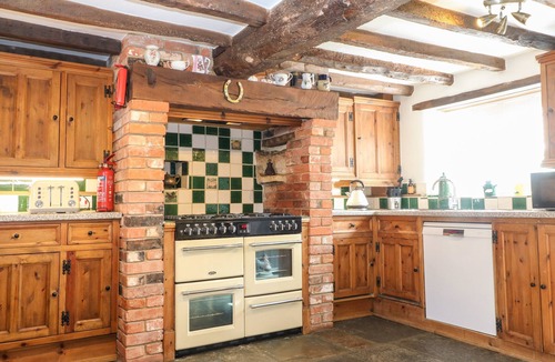 Quedgeley Cottage | Elmhurst Cottage