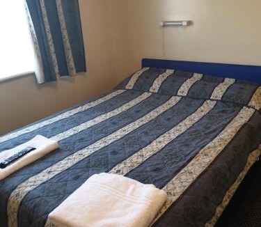 Earley Hotel | Elmhurst Hotel