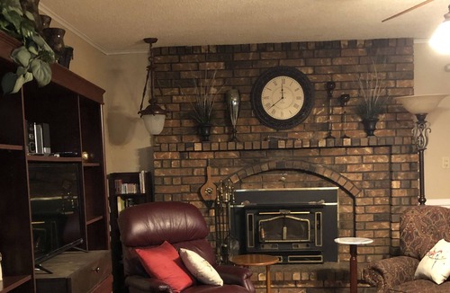 Springfield House | Elmira Getaway, Central location