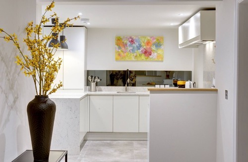 Harrogate Apartment | Elmleigh Nook - Central Harrogate Apt with Parking