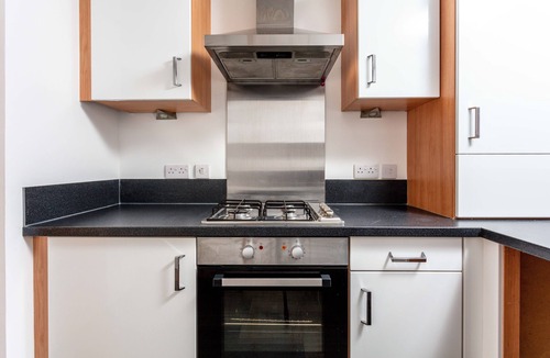 Ayr Apartment | Elms Way No33 - Donnini Apartments