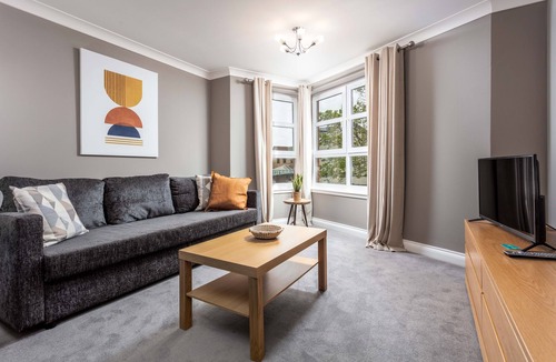 Ayr Apartment | Elms Way No33 - Donnini Apartments