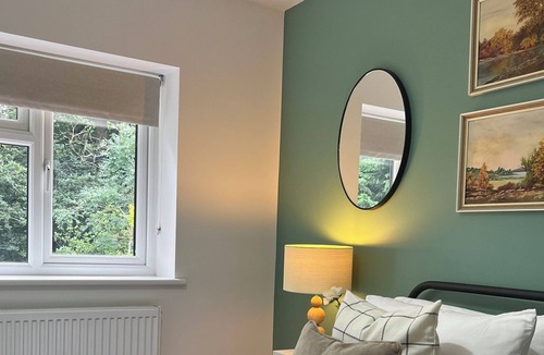 Rufford House | Elmsgate - Cozy Coventry Haven