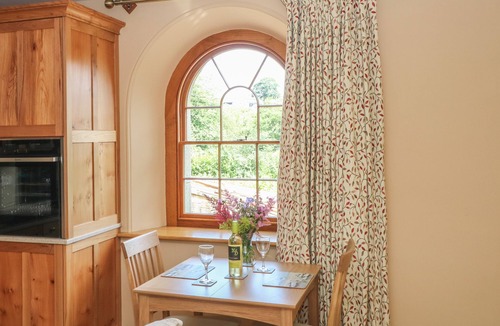 Longnor Cottage | Elmwood