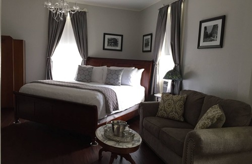 Eureka Springs Historic District House | Elmwood House