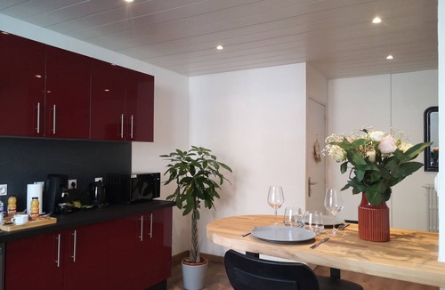 Saint-Quentin Apartment | EloSpa Private Spa flat