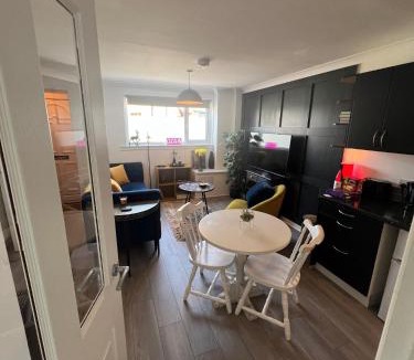 Tillicoultry Apartment | Elro House Holiday Let