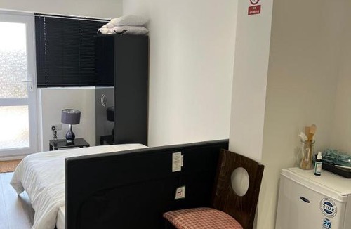 Mottingham and Chislehurst North Apartment | Eltham Rooms