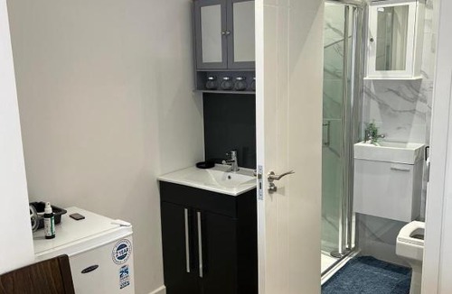 Mottingham and Chislehurst North Apartment | Eltham Rooms