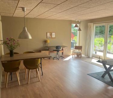 Them Apartment | Elverhøj