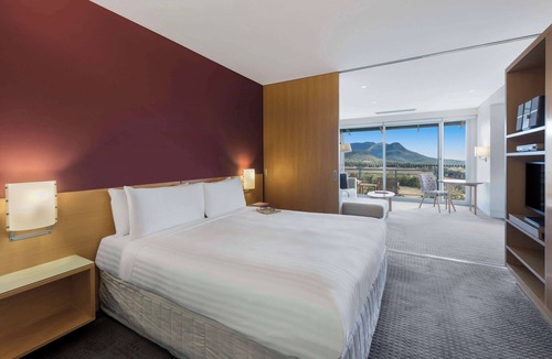 Pokolbin Hotel | Elysia Wellness Retreat