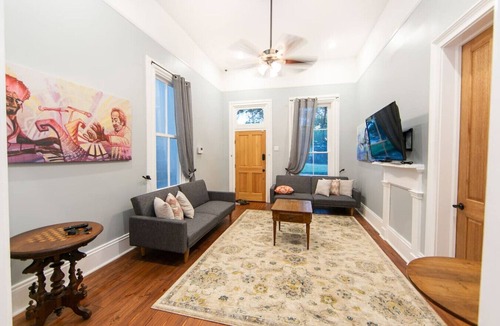 South 7th Ward Bed & Breakfast | Elysian Historic Cottage Historic Getaways