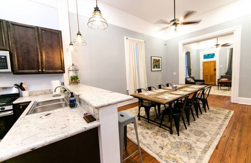 South 7th Ward Bed & Breakfast | Elysian Historic Cottage Historic Getaways