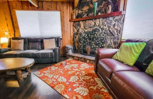 Big Bear City House | Elysian Place Dog Friendly