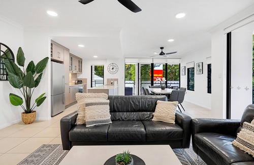 Palm Cove Hotel | Elysium Apartments