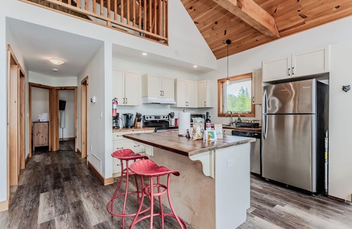 Colpoys Bay Cottage | Elysium Cottage in Purgatory Cove - Private Waterfront Escape