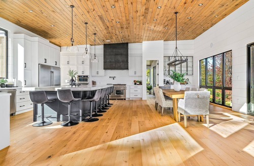 Kawartha Lakes House | Elysium- Escape To Paradise