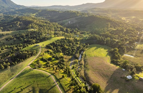 Kunghur Cabin | Elysium Farm Stay- Paperbark Bungalow